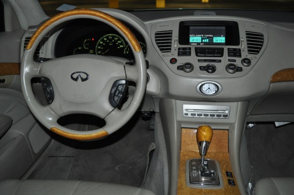 infiniti interior
