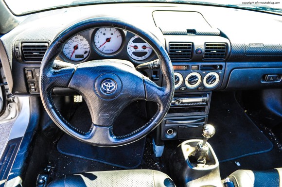 mr2 interior